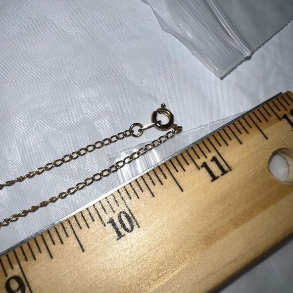 Vintage Gold Tone‎ Symbol Pendant - Picture 5 of 6